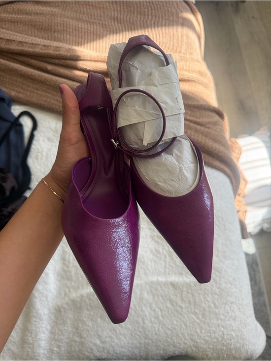 Zara Shoes - Zara Plum Pointed-Toe Slingback Flats